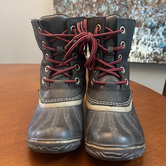 SOREL waterproof winter boots - Picture 2 of 7